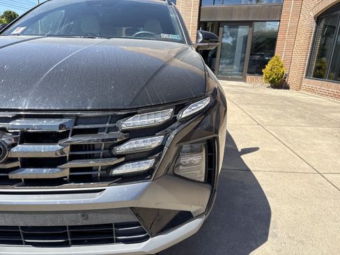 Used 2023 Chrysler Pacifica Touring-L FWD image 18