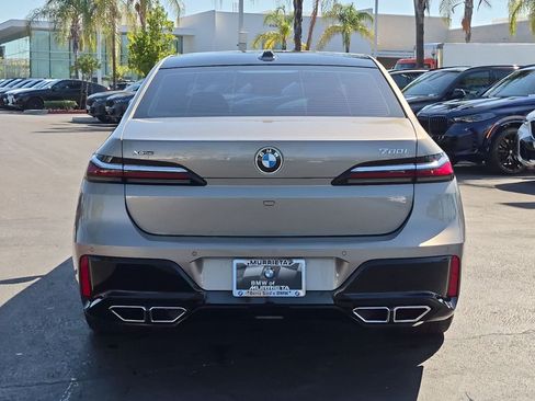 Used 2023 BMW 760i xDrive w/ Executive Package AWD/4WD image 9
