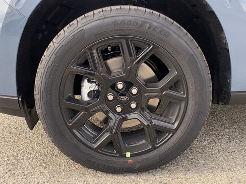 New 2025 Ford Maverick XLT w/ XLT Luxury Package image 12