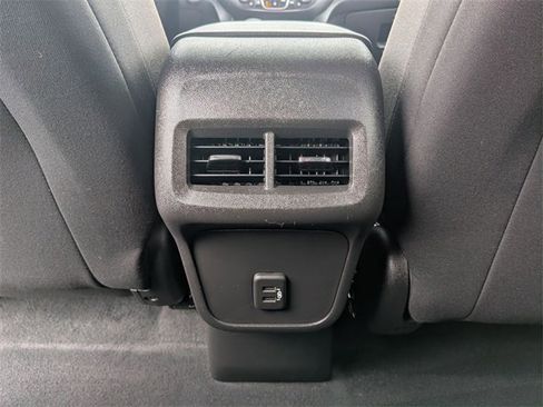 Used 2022 Chevrolet Equinox LT image 26