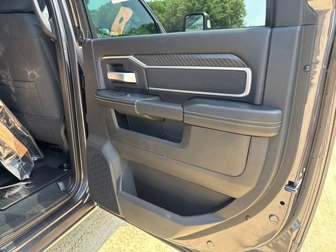 New 2026 RAM 2500 Big Horn AWD/4WD image 24