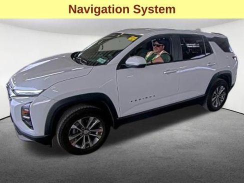 Used 2025 Chevrolet Equinox LT AWD/4WD image 4