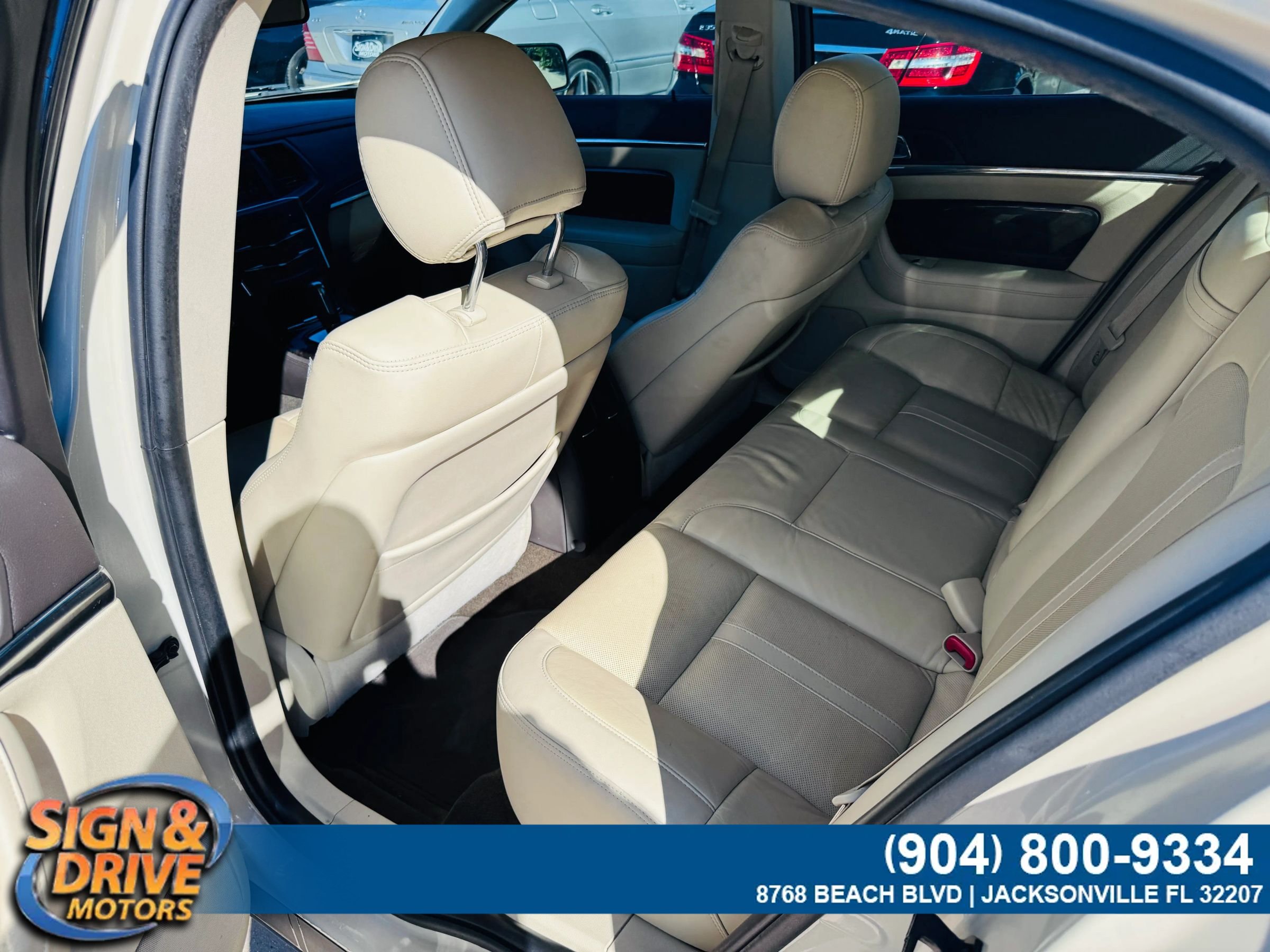 Used 2014 Lincoln MKS w/ Equipment Group 101A FWD image 7