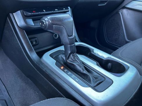 Used 2019 Chevrolet Colorado LT image 21