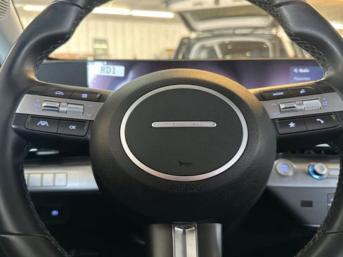 Certified 2025 Hyundai Kona SEL AWD/4WD image 23