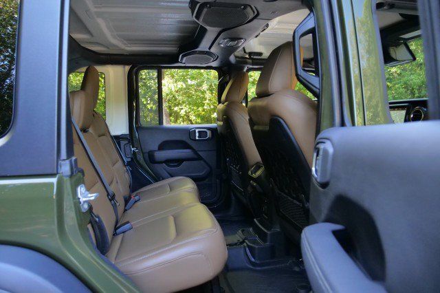 Used 2021 Jeep Wrangler Unlimited Rubicon AWD/4WD image 31