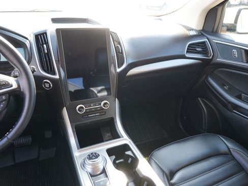 Used 2024 Ford Edge SEL w/ Convenience Package image 24