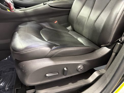 Used 2020 Buick Envision Essence AWD/4WD image 15