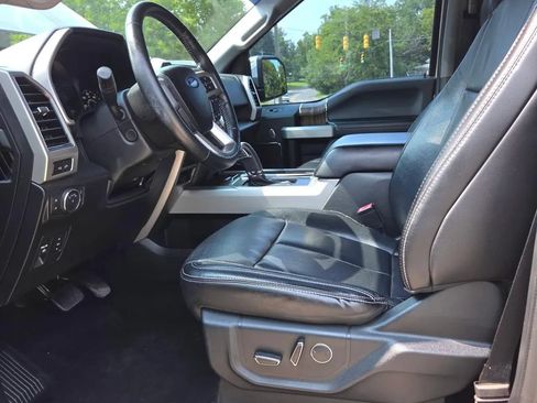 Used 2018 Ford F150 Lariat w/ Equipment Group 502A Luxury AWD/4WD image 10