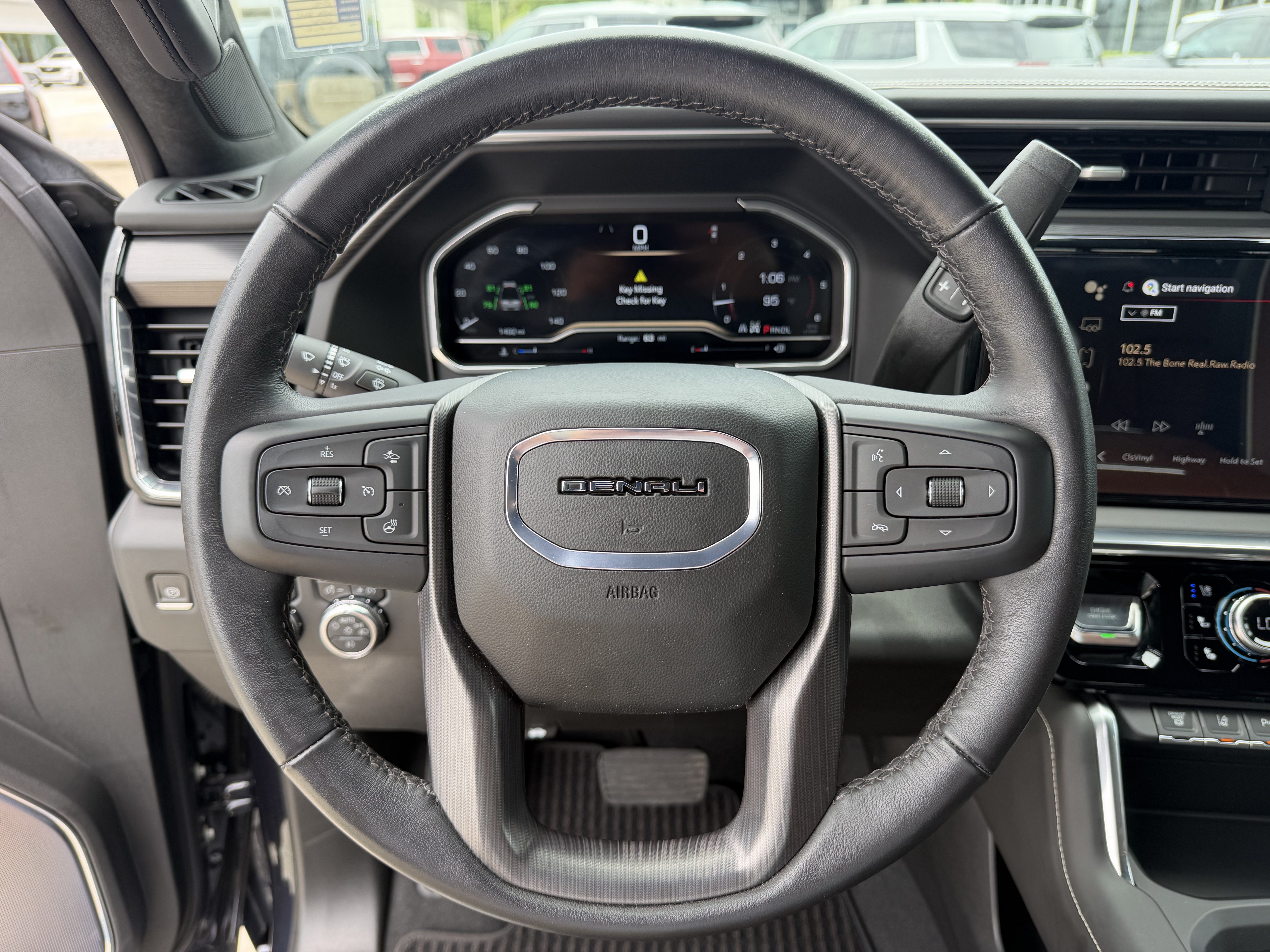 Used 2024 GMC Sierra 3500 Denali Ultimate AWD/4WD image 15