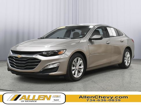 Used 2025 Chevrolet Malibu LT FWD image 1