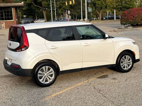 Used 2020 Kia Soul LX FWD image 9