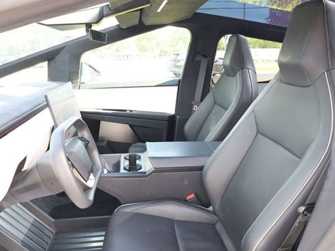 Used 2024 Tesla Cybertruck Cyberbeast AWD/4WD image 27