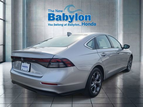 Used 2023 Honda Accord EX image 4