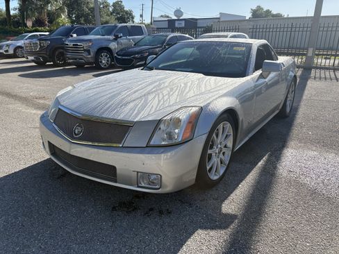 Used 2006 Cadillac XLR V RWD image 5