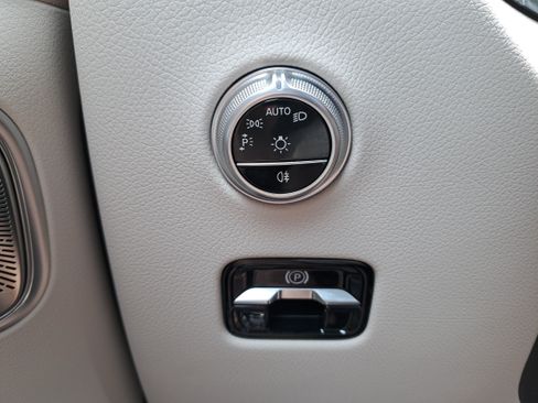 Certified 2025 Mercedes-Benz GLC 350e 4MATIC image 28