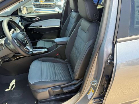 New 2026 Chevrolet Trax LT w/ Midnight Edition FWD image 30