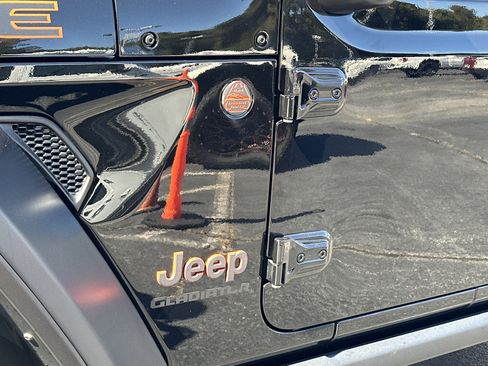 Used 2022 Jeep Gladiator Mojave w/ Trailer Tow Package image 15