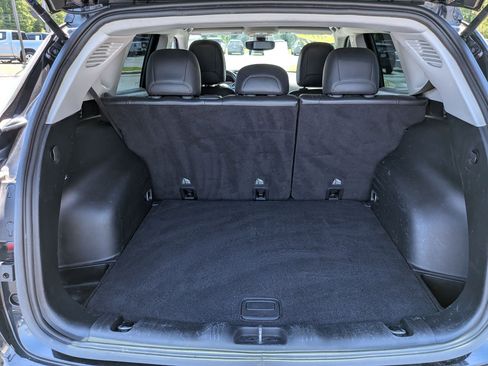 Used 2019 Jeep Compass Latitude w/ Popular Equipment Group FWD image 16