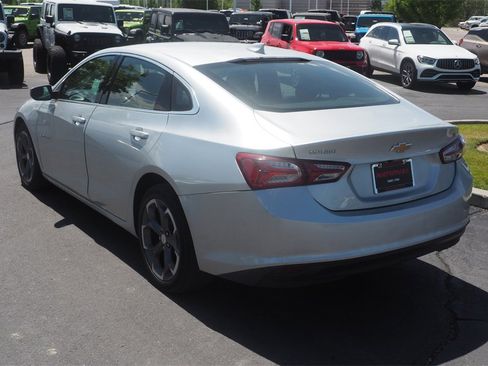 Used 2021 Chevrolet Malibu LT image 7