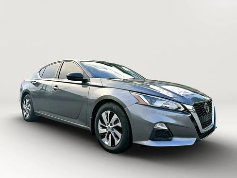 Used 2020 Nissan Altima 2.5 S FWD image 1