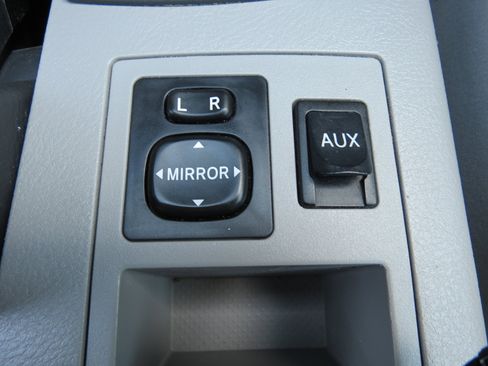 Used 2010 Toyota RAV4 2WD image 16