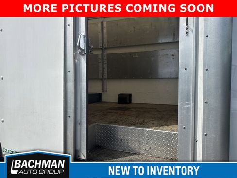 Used 2022 Chevrolet Express 3500 w/ Power Convenience Package image 5