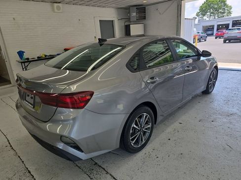 Certified 2024 Kia Forte LXS FWD image 6
