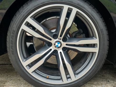 Used 2019 BMW 740i w/ Executive Package RWD image 61