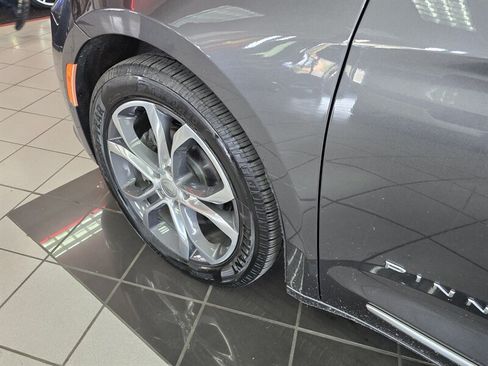 Used 2022 Chrysler Pacifica Pinnacle FWD image 47