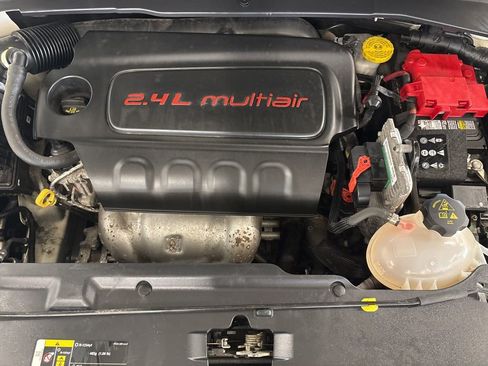 Used 2019 Jeep Compass Latitude AWD/4WD image 9