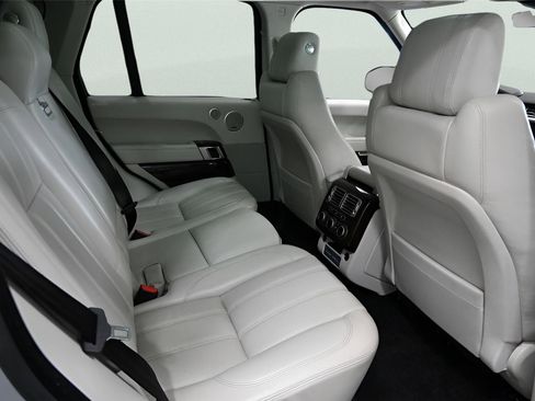 Used 2017 Land Rover Range Rover HSE AWD/4WD image 18
