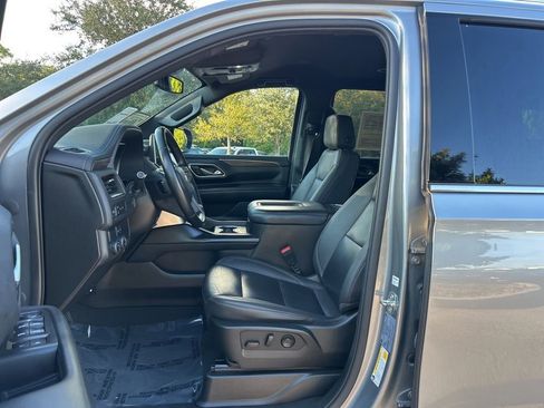 Used 2023 Chevrolet Suburban LT image 15