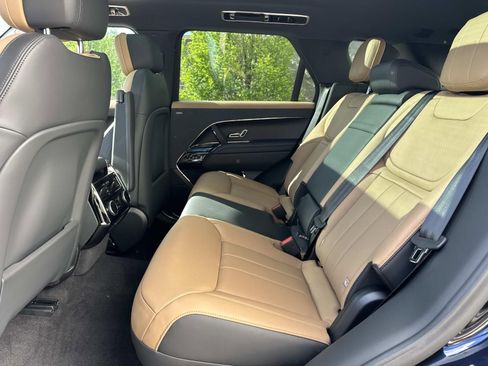 New 2026 Land Rover Range Rover Sport Dynamic SE AWD/4WD image 19