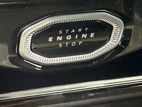 New 2026 Jeep Grand Cherokee Limited RWD image 18