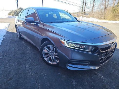 Used 2018 Honda Accord LX image 3