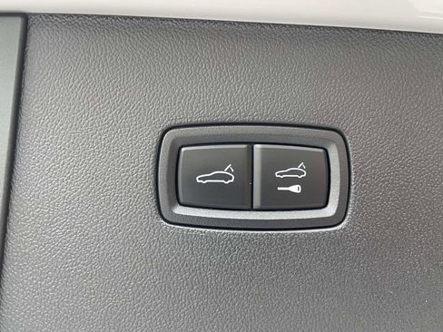 Used 2024 Porsche Cayenne Turbo GT image 11