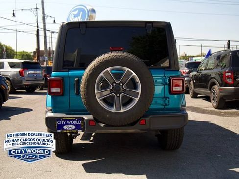 Used 2020 Jeep Wrangler Unlimited Sahara w/ Cold Weather Group AWD/4WD image 4