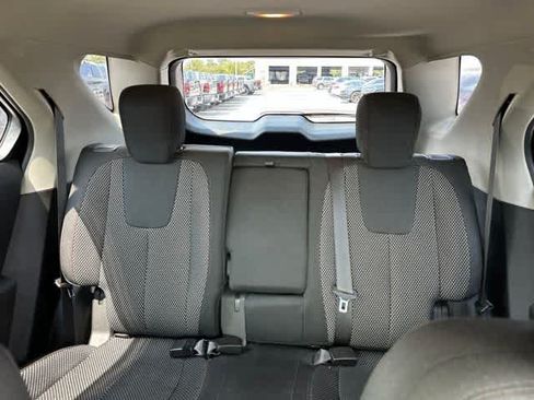 Used 2017 Chevrolet Equinox LS FWD image 6