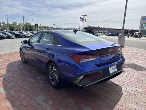 Used 2024 Hyundai Elantra SEL w/ Convenience Package FWD image 34