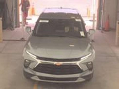 Used 2024 Chevrolet Blazer LT w/ Convenience Package FWD image 2