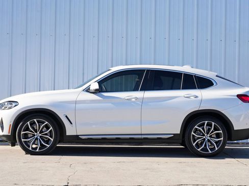 Used 2023 BMW X4 xDrive30i w/ Premium Package image 9