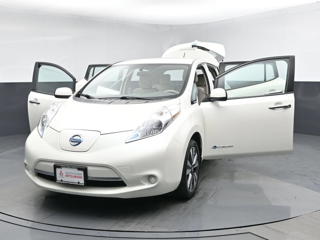 Used 2017 Nissan Leaf SV FWD image 28