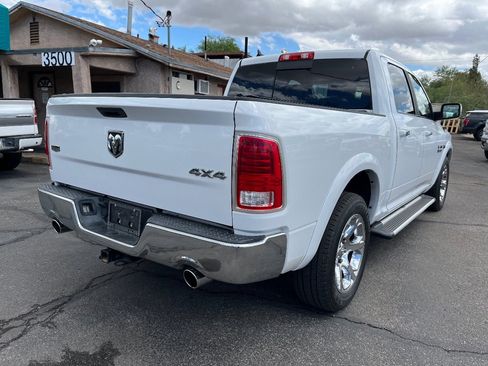 Used 2017 RAM 1500 Laramie AWD/4WD image 3