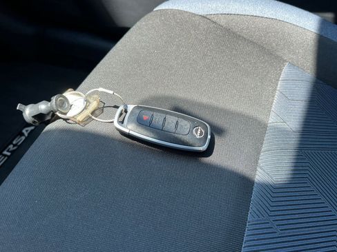 Used 2025 Nissan Versa SV FWD image 21