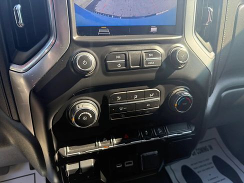 Used 2020 Chevrolet Silverado 1500 LT w/ Z71 Off-Road Package AWD/4WD image 10