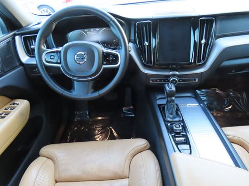 Used 2019 Volvo XC60 T5 Inscription w/ Protection Package Premier image 12