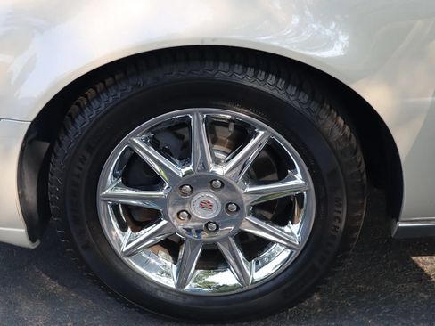 Used 2011 Cadillac DTS Luxury FWD image 34