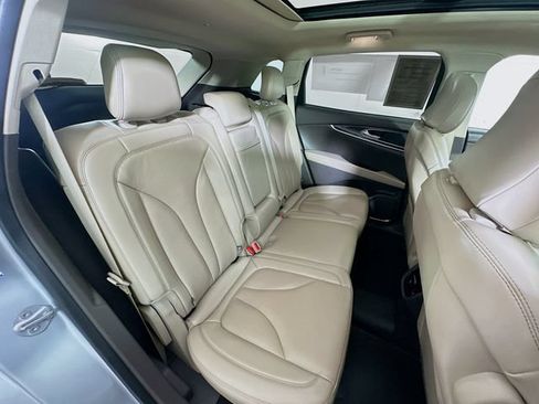 Certified 2022 Lincoln Nautilus Reserve AWD/4WD image 31