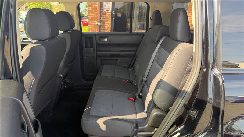 Used 2018 Ford Flex SE FWD image 16